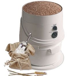 快速和容易,NutriMill经典磨乐趣us whole grain to fresh flour in seconds. And now see the new NutriMill Plus too!