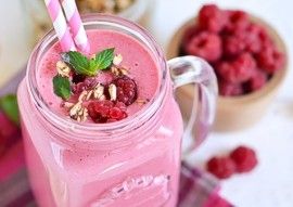 Bamix Gastro混合草莓奶昔