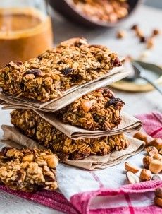 格兰诺拉燕麦棒是新鲜的燕麦片